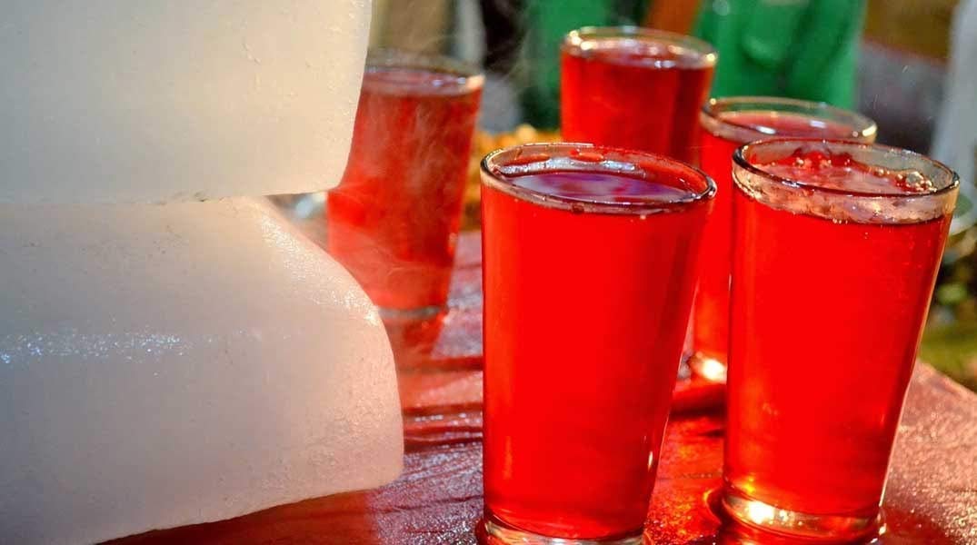 Rooh Afza - Beverage Base Sharbat Syrup (2 Pack Deal x 800 ML) Drink of the east, the taste of happiness by hamdard.