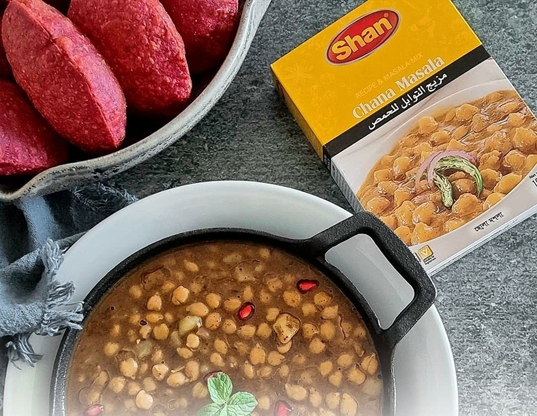 Shan Chana Masala Recipe and Seasoning Mix 3.52 oz (100g) - Spice Powder for Punjabi Style Mild Chickpeas Curry - Suitable for Vegetarians - Airtight Bag in a Box (Pack of 3)