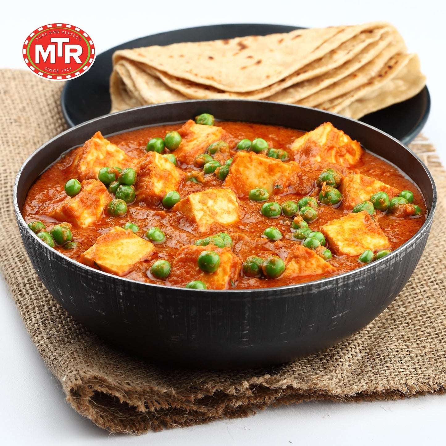 MTR Ready to Eat Mutter Paneer Masala | Spiced Green Peas and Cottage Cheese in Gravy | Pack of 6 (10.58 Oz Each) | Authentic Indian Food | Medium Spicy | Just Heat and Eat | No Preparation | No additives | Gluten Free