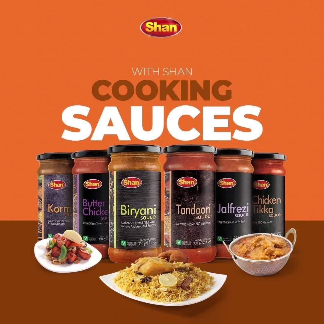 Shan Butter Chicken Cooking Sauce 12.3oz (350g) - Rich and Creamy Tomato - Butter Simmer Sauce - Easy to Cook Delicious Meal at Home - Suitable for Vegetarians