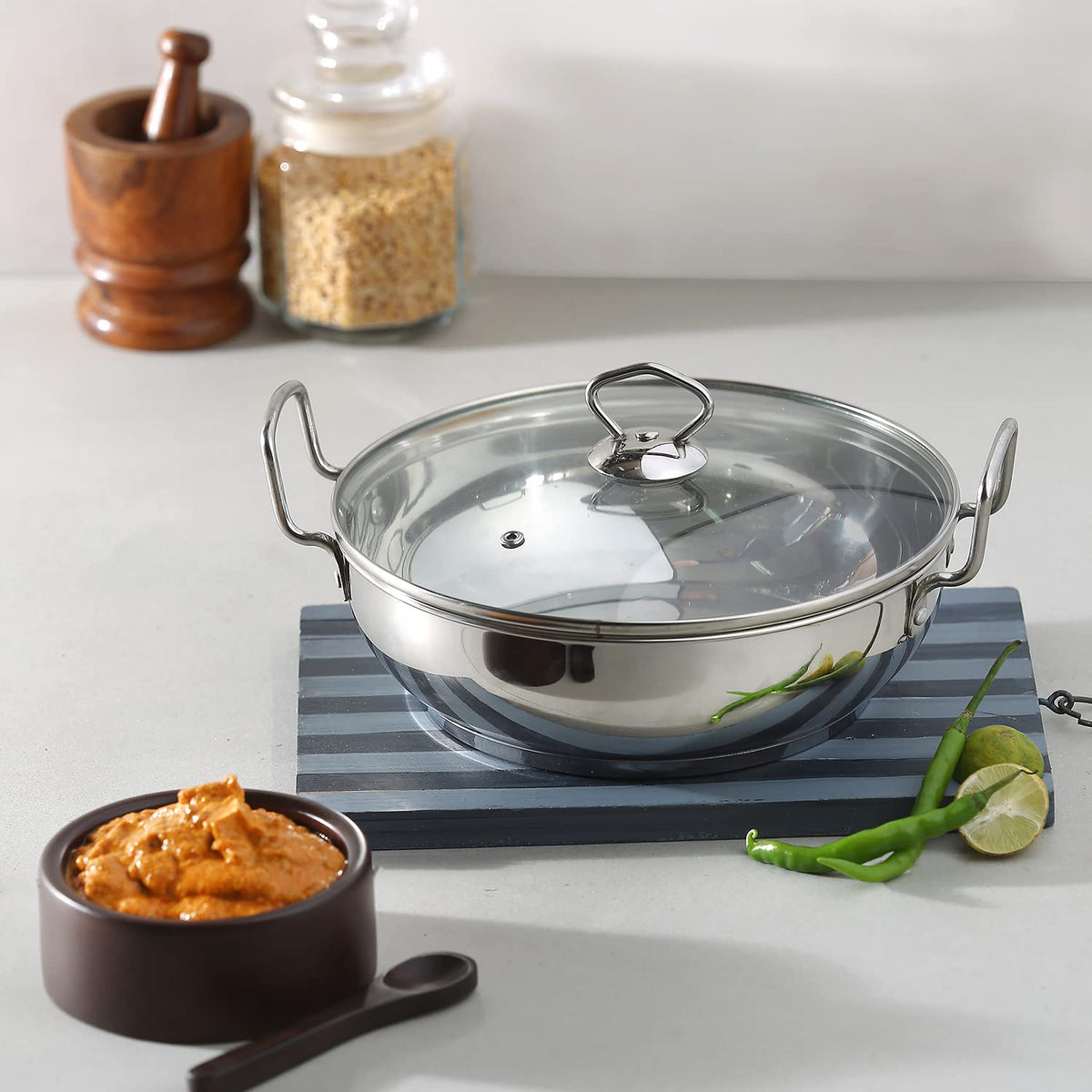 Vinod Kadai St. Steel with lid 26 cms 4 Litres